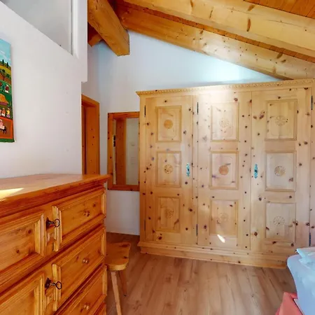 Abitaziun Charrers - *